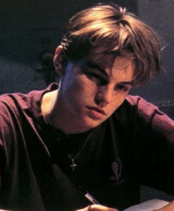 Leonardo Dicaprio Photos, Basketball Diaries, Leo And Kate, 90s Actors, Leonardo Dicaprio 90s, Young Leonardo Dicaprio, 90s Men, Hxh Characters, Pahlawan Marvel