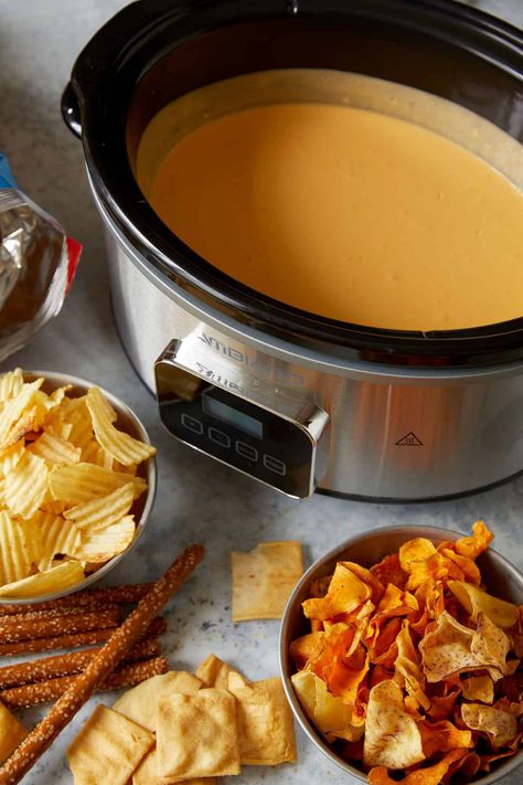 Crock Pot Beer Cheese Dip, Crock Pot Beer Cheese, Beer Cheese Dip Crockpot, Appetizers For Party Crockpot, Cheese Dip Crock Pot, Spoon Fork Bacon, Crock Pot Dips, Football Parties, Beer Cheese Dip