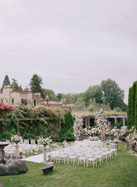 26 Wedding Venues in Vancouver, British Columbia Vancouver Wedding Venues, Hycroft Manor, Old Castles, British Columbia Wedding, Old World Wedding, Queen Elizabeth Park, Italian Gardens, British Wedding, Romantic Backdrop