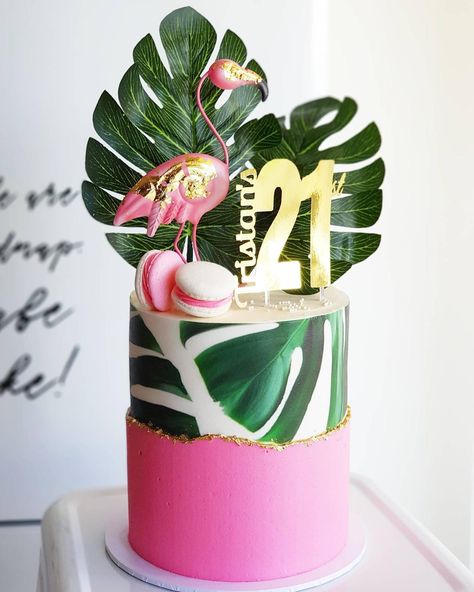 Pineapple Cake Topper, Tropical Birthday Cake, Tropical Cake Topper, Tropical Birthday Party, Flamingo Cake, Cake Wraps, Beautiful Cake Stands, Torte Cupcake, Fiesta Tropical