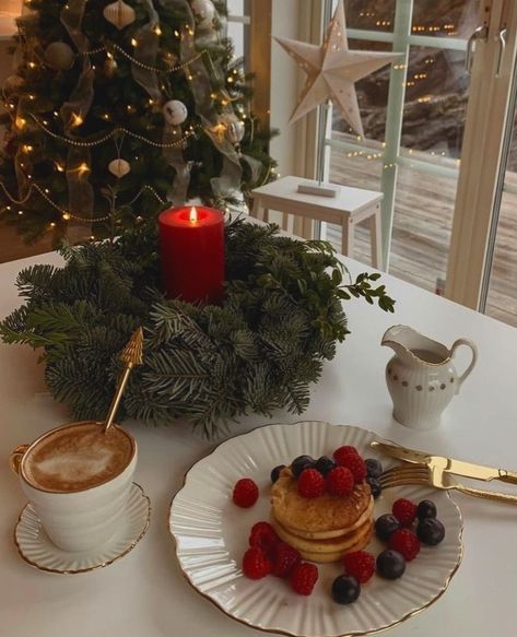 All Posts • Instagram Cosy Christmas, Christmas Feeling, Christmas Inspo, Christmas Breakfast, Christmas Wonderland, Christmas Home Decor, Christmas Mood, Merry Little Christmas, Christmas Aesthetic