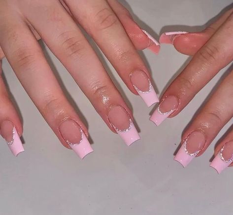 Ongles Rose Pastel, Pink Tip Nails, Pink French Nails, Unghie Sfumate, Baby Pink Nails, February Nails, Nagel Tips, French Tip Acrylic Nails, Classy Acrylic Nails