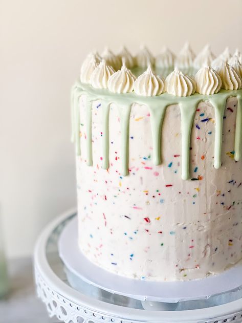 Sprinkle Buttercream Cake - XO, Katie Rosario Sprinkle Buttercream Cake, Sprinkle Frosting Cake, Sprinkles Cake Decoration, Green Sprinkle Cake, Sprinkle Cake Aesthetic, Birthday Cake Gender Neutral, White Birthday Cake With Sprinkles, Sprinkle Buttercream