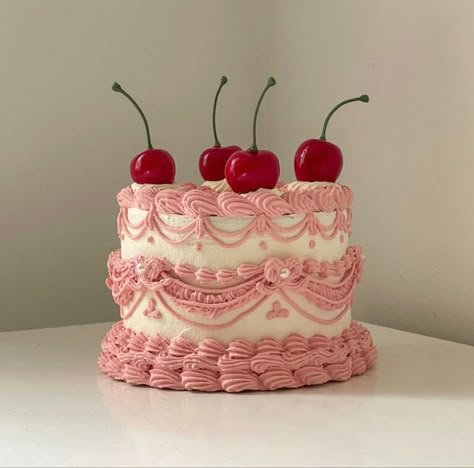 Cottagecore Cake, Cherry Birthday, 19th Birthday Cakes, 22nd Birthday Cakes, Bolo Vintage, Ugly Cakes, Vintage Birthday Cakes, Aesthetic Cake, Cake Illustration