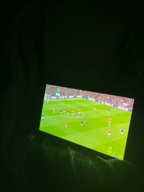 Watching Football Aesthetic, Chelsea Aesthetic, Manchester Aesthetic, Manchester United 2022, Football Lifestyle, Watching Soccer, Football Aesthetic, Watching Football, Dream Live