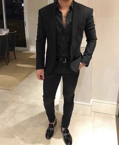 Wedding Suits Men Black, All Black Suit, Black Blazer Outfit, Prom Suits For Men, Black Outfit Men, Blazer Outfits Men, Black Suit Men, Man In A Suit, Black Suit Wedding