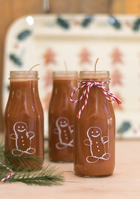 Alcohol Candles, Starbucks Bottle Crafts, Diy Gingerbread Man, Starbucks Frappuccino Bottles, Starbucks Bottles, Diy Gingerbread, Christmas Candles Diy, Frappuccino Bottles, Gingerbread Diy