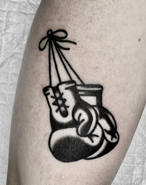 Boxing Tattoo Design, Boxing Glove Tattoo, Tattoo Boxing, Tattoo Ideas Boxing, Boxing Glove Tattoos, American Traditional Boxing Gloves, Old School Boxing Gloves Tattoo, Boxing Tattoo, Traditional Boxing Gloves Tattoo