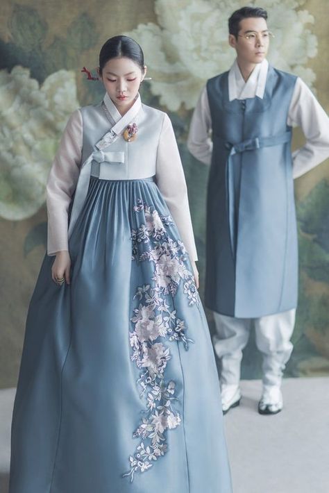 Hanbok Wedding Dress, Hanbok Wedding, Traditional Korean Clothing, Korean Wedding Dress, Traditional Asian Dress, Korean Traditional Clothing, Korea Dress, Korean Traditional Dress, Modern Hanbok