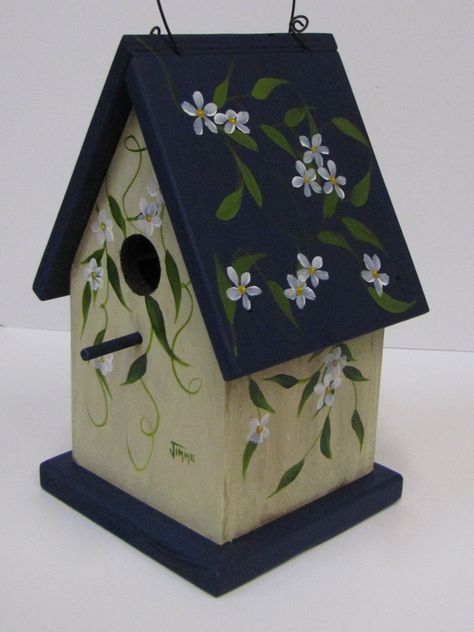 Blossoms Decorative Birdhouse Painted by Jimmie. $35.00, via Etsy.: Birdhouse Ideas, Hand Painted Birdhouses, Birdhouse Craft, Bird Houses Ideas Diy, Beautiful Birdhouses, Garden Birdhouses, Bird House Feeder, Birdhouse Designs, Bird House Kits