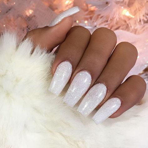 White Sparkly Acrylic Nails, Nails Acrylic White Glitter, Nails Acrylic White, Sparkly Acrylic Nails, Nail Goals, Acrylic Nail Powder, Black Acrylic Nails, Acrylic Nail Set, White Acrylic Nails