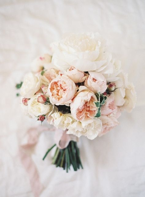 Bridal Bouquet Styles, High Tea Wedding, Vintage Rose Bouquet, Garden Rose Bouquet, Spring Peony, Bouquet Images, Spring Wedding Bouquets, Spring Garden Wedding, Moet Chandon