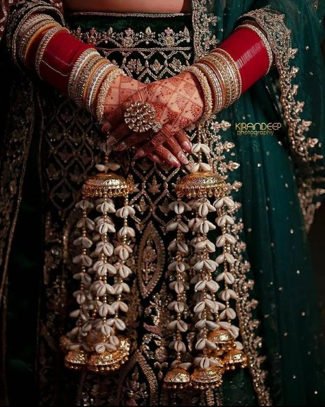 20+ Latest Kaleerein Ideas For Brides That Have Our Hearts! - ShaadiWish Bridal Kaleere, Bride Things, Bridal Suits, Bridal Jewellery Inspiration, Suits Punjabi, Things To Wear, Bridal Chura, Lehenga Red, Bridal Games