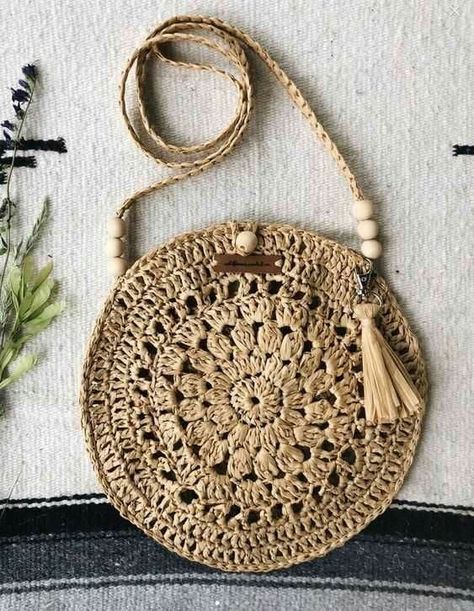 marvelous and outclass crochet handknitted round bag designs Macrame Tas, Crochet Shoulder Bags, Sac Diy, Wicker Bags, Crochet Tote Bag, Crochet Bags Purses, Macrame Bag, Round Bag, Crochet Tote