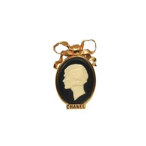 Erissa Mode ❤ liked on Polyvore featuring vintage and filler Vintage Chanel Jewelry, Chanel Pins, Black Cameo, Chanel Brooch, Black Gold Jewelry, Chanel Inspired, Cameo Jewelry, Gold Brooch, Vintage Cameo