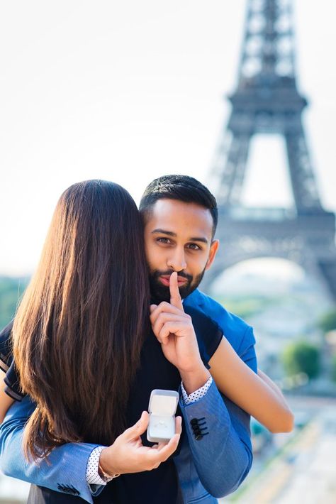 The Best Proposal Pictures Captured On Camera ❤️ See more: http://www.weddingforward.com/proposal-pictures/ #weddings Engagement Photos From Behind, Engagement Selfies, Foto Pertunangan, Proposal Photoshoot, Shooting Couple, Proposal Pictures, Engagement Photography Poses, Pre Wedding Shoot Ideas, Pre Wedding Photoshoot Outdoor