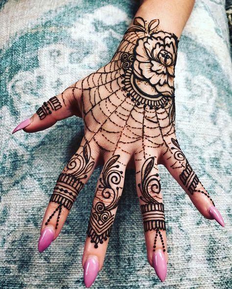 Tattoo Cover Ups, Indian Henna Designs, Cute Henna Designs, Cute Henna Tattoos, Henna Style Tattoos, Henna Inspo, Henna Inspired Tattoos, Cute Henna, Henna Designs For Kids