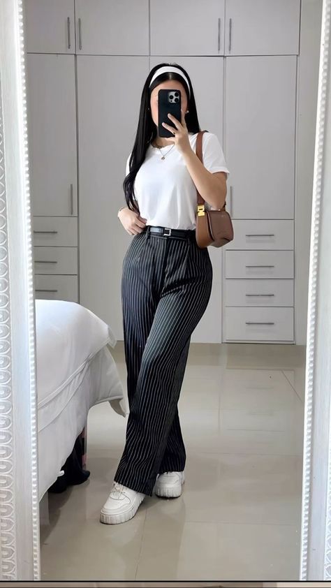 Outfits Elegantes Aesthetic, Decent Outfits, Interview Outfit Casual, Outfit Formal Mujer, Cute Work Outfits, Everyday Fashion Outfits, Casual Day Outfits, Elegante Casual, Classy Casual Outfits