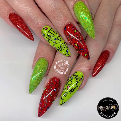 Grinch Bling Nails, Holiday Nails Grinch, Grinch Stilleto Nails, The Grinch Nail Designs, Grinch Green Nails, Christmas Nails Colorful, Grinch Xmas Nails, Christmas Nails 2023 Grinch, Grinch Face Nails