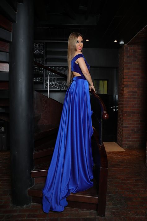 Royal blue long tail gown Long Tail Gown, Tail Gown, Long Gowns, Diy Fashion Hacks, Party Wear Indian Dresses, Fashion Hacks, Prom Night, Apple Wallpaper, Long Tail