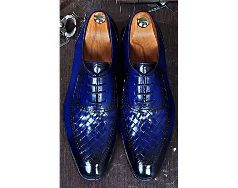 Search - men's shoes Blue Dress Shoes, Gentleman Shoes, Mens Fashion Edgy, Bespoke Shoes, Italian Leather Shoes, Handmade Leather Shoes, Leather Shoes Men, Mens Oxfords, Handmade Shoes