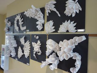 The Calvert Canvas: Adventures in Middle School Art!: Sculptural Paper Relief Middle School Sculpture Art Projects, Paper Sculpture Art, Paper Relief, Classe D'art, 3d Art Projects, 7th Grade Art, High School Art Lessons, Sculpture Lessons, Scott Adams