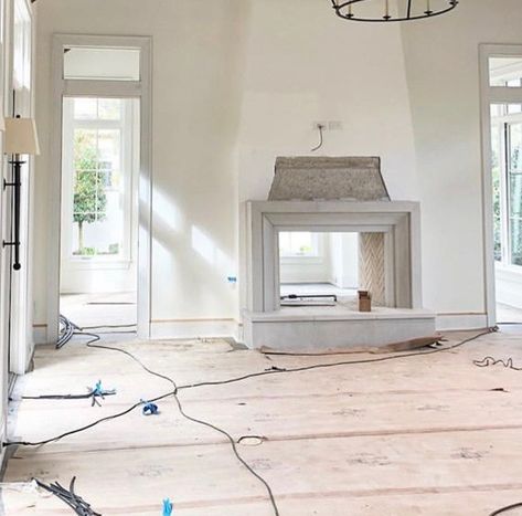 Double sided fireplace Double Sided Fireplace Ideas, Two Sided Fireplace, Interior Boho, Fireplace Logs, Double Sided Fireplace, Interior Minimalista, Contemporary Fireplace, Boho Interiors, Home Fireplace