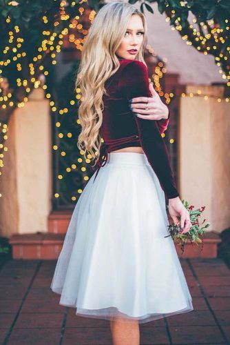 Newest Christmas Outfits Ideas And#8211; What to Wear to a Holiday Party ★ See more: https://glaminati.com/christmas-outfits-ideas/ Christmas Fashion Outfits, Xmas Party Outfits, Gonna In Tulle, Cute Christmas Outfits, Look Festival, Christmas Outfits Women, Christmas Party Outfit, Halloween Tattoo, Christmas Party Outfits