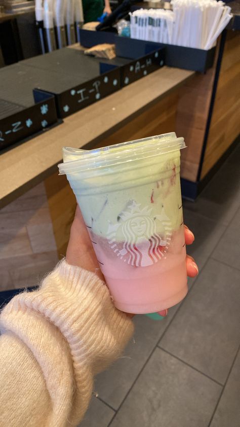 Pink Drink Matcha Foam, Pink Drink Matcha, Matcha Foam, Starbucks Pics, Sweet Cold Foam, Matcha Girl, Drink Matcha, Starbucks Cup Art, Cold Foam