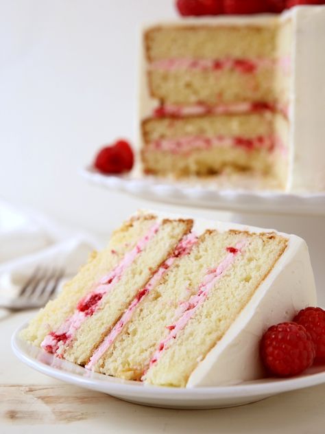 White Chocolate Layer Cake, Crockpot Chocolate Cake, White Chocolate Cake Recipe, Flowerless Chocolate Cake, Raspberry White Chocolate Cake, Too Much Chocolate Cake, Matilda Chocolate Cake, Hershey Chocolate Cakes, Raspberry White Chocolate