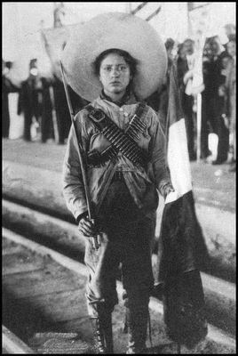 'Adelitas,' or 'soldaderas,' were women that took arms during the Mexican Revolutionary War, 1910-1929. Mexican Revolution, Mexico History, Pancho Villa, Wilde Westen, Mexican Heritage, Mexican Women, Female Soldier, Mexican American, We Are The World