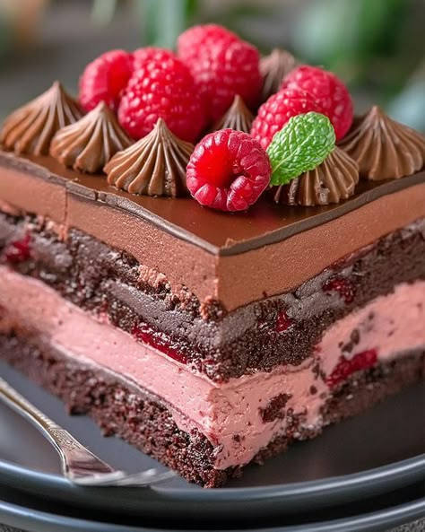 Cooks Recipes | 🌟 Heavenly Raspberry Chocolate Mousse Cake 🌟 | Facebook Mousse Cake Recipes, Creamy Cake, Mousse Cake Recipe, Raspberry Mousse, Raspberry Chocolate, Mousse Dessert, Raspberry Recipes, The Countess, Chocolate Mousse Cake