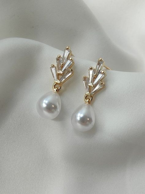 ✦ Note: All images are sourced from various creators and are shared for inspiration only.✦ Pearl Drop Bridal Earrings, Drop Bridal Earrings, Pearl Drop Earrings Bridal, Crystal Bead Jewelry, Pearl Necklace Designs, Pearl Accessories, Bridal Earrings Drop, Bride Earrings, Bridal Gold Jewellery Designs