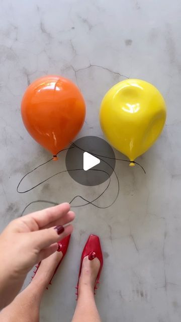 Paper Clay Art Projects, Plaster Balloon Sculpture, Plaster Sculpture Ideas, Easy Sculpture Ideas, Clay Art Projects Sculpture, Diy Sculpture Ideas, Clay Balloon, Balloon Sculptures Diy, Paper Mache Balloon