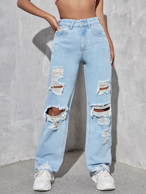 Mom Jeans Ripped Outfit, Ripped Mom Jeans Outfits, Blue Ripped Jeans Outfit, Ripped Denim Outfit, Light Blue Ripped Jeans, Mom Jeans Ripped, Girls Ripped Jeans, Tomboy Aesthetic, Boyfriend Jeans Outfit