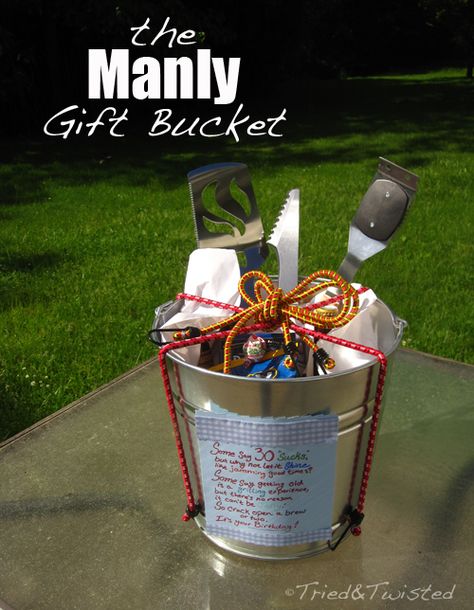 Manly Gift Bucket: a new kind of gift basket | Tried & Twisted Homemade Gift Baskets, Christmas Gift Baskets Diy, Auction Baskets, Raffle Basket, Raffle Baskets, Diy Anniversary, Diy Gift Baskets, Festival Diy, Cadeau Diy