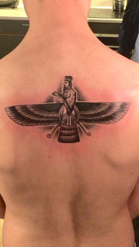 Persian Art Tattoo, Faravahar Tattoo, Farvahar Tattoo, Farsi Tattoo, Persian Tattoo, Tattoo 2024, Simple Tattoos For Guys, Pirate Tattoo, Persian Art Painting