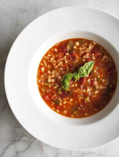 Tomato Barley Soup How To Cook Barley, Soup Tomato, Barley Soup, Healthy Bowls, Soup And Stew, Grain Foods, Healthy Soup, Delicious Soup, Clean Eating Snacks