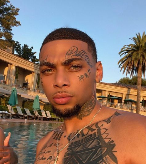 Guys With Face Tattoos, Mens Face Tattoos, Sagging Pants, Tattoos Inspiration, Light Skin Men, Cool Arm Tattoos, Face Tattoos, Book Character, Light Eyes