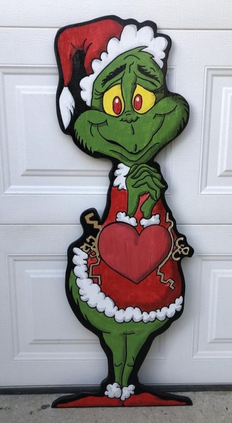 Grinch Yard Art, Grinch Pictures, Grinch Art, Grinchmas Party, Grinch Crafts, Grinch Decorations, Grinch Christmas Party, Whoville Christmas, Red Christmas Sweater