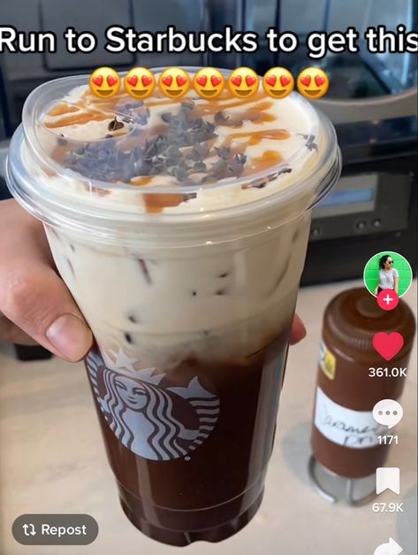 How to order: iced venti cold brew with 5 pumps mocha, vanilla sweet cream with dark caramel in it-. Add caramel drizzle on top & chocolate curls Dark Chocolate Starbucks Drink, Starbucks Drinks Chocolate, Dunkin Orders, Starbs Drinks, Vanilla Sweet Cream, Starbucks Chocolate, Starbucks Mocha, Starbucks Secret Menu Recipes, Cold Starbucks Drinks