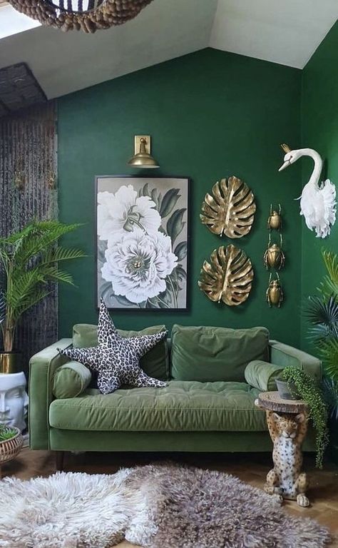 Dream Apartments, Emerald Green Sofa, Boho Interiors, Green Walls, Green Sofa, Green Room, House Inside, Gold Interior, Living Room Green