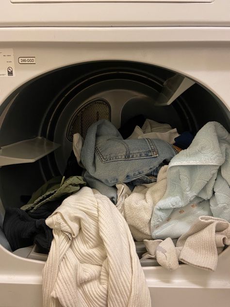 Folding Laundry Aesthetic, Ironing Aesthetic, Fresh Laundry Aesthetic, Laundry Detergent Aesthetic, Clean Laundry Aesthetic, Clean House Inspiration, Washing Clothes Aesthetic, Laundry Day Aesthetic, Doing Laundry Aesthetic