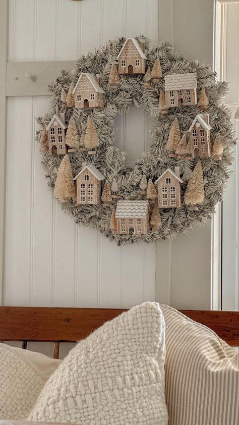 Colorful Farmhouse Fall Porch Steps - Liz Marie Blog Kitchen Christmas Wreath, Popular Christmas Decor 2023, Winter Decorating Ideas After Christmas, Anthro Christmas, Liz Marie, Liz Marie Blog, Man Projects, Santa's Elves, Christmas Wreaths Diy