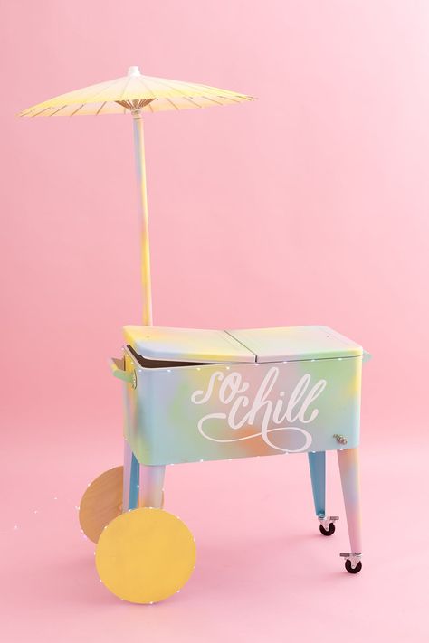 Make Every Day National Ice Cream Day With This DIY Ice Cream Cart via Brit + Co Diy Ice Cream Cart, Ice Cream Cooler, Gerobak Dorong, Diy Cooler, National Ice Cream Day, Ice Cream For Breakfast, Ice Cream Stand, Ice Cream Cart, Ice Cream Day