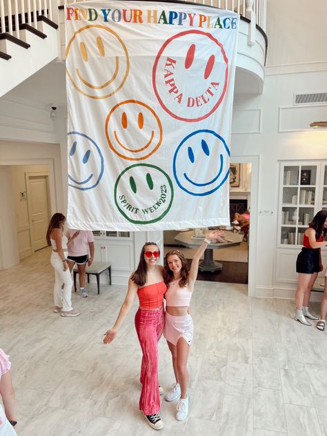 Sorority Sheet Banners, Bid Day Themes Kappa Delta, Sorority Banner Ideas Work Week, Sorority Banners Recruitment, Sorority Spirit Week Themes, Sisterhood Activities Sorority, Sorority Recruitment Banners, Sorority Sisterhood Events, Sorority Banner Ideas