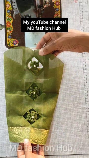 Balauj Design, Elbow Hands Designs For Blouses, Baju Design For Blouse, Sleeve For Blouse, Sleeve Designs For Blouse, Trending Sleeves Design, Sleeves Design For Blouse, Model Blouses, Blouse Sleeves Design