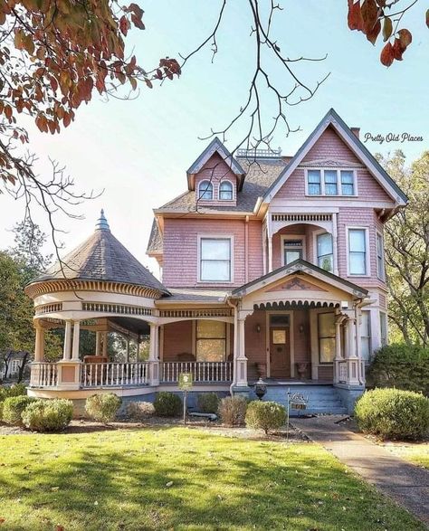 House With Turret, Hipstoric Home, Pink House Exterior, Victorian Style House, Beautiful Home Gardens, Victorian Style Homes, Throwing It Back, Pink House, Fantasy House