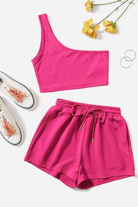 Comes in various colors! As a Amazon Associate I earn from qualifying purchases. Barbiecore Outfit Summer, Pink Summer Outfits, Shoulder Tops Outfit, Tops Bonitos, Cute Outfits With Shorts, Drawstring Waist Shorts, Cute Lazy Outfits, Korean Fashion Dress, One Shoulder Top