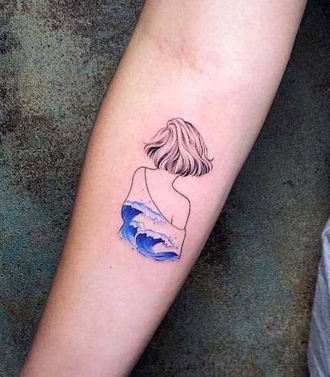 Don't look back - a minimalist colored tattoo by @tattooist_tramolive Watercolor Minimalist Tattoo, Color Minimalist Tattoo, Colored Minimalist Tattoo For Women, Cool Colorful Tattoos, Minimalist Tattoo Aquarius, Minimalist Tattoo Designs For Women, Back Arm Tattoo Women Minimalist, Women Color Tattoos, Aquarius Tattoo Women